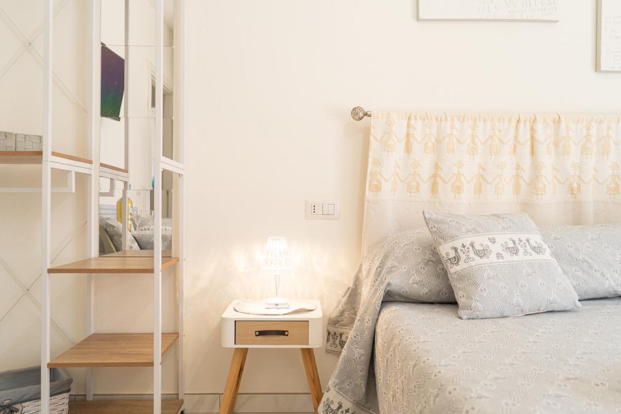 White Bike Rooms Siniscola Ngoại thất bức ảnh